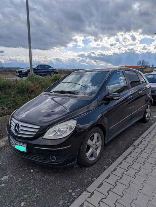Mercedes Benz B200