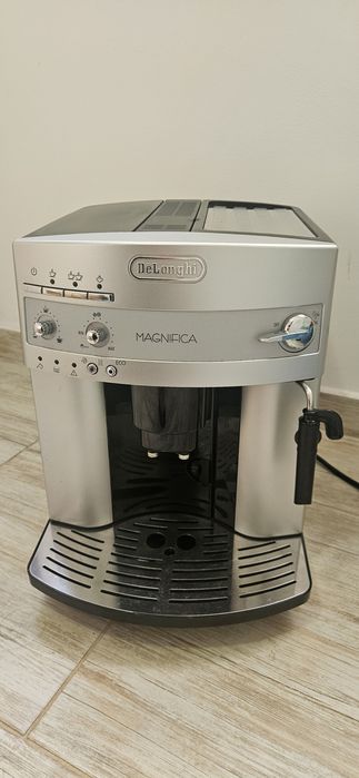 Кафе машина delonghi Magnifica