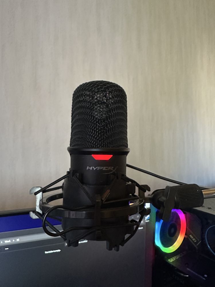 HyperX SoloCast черен