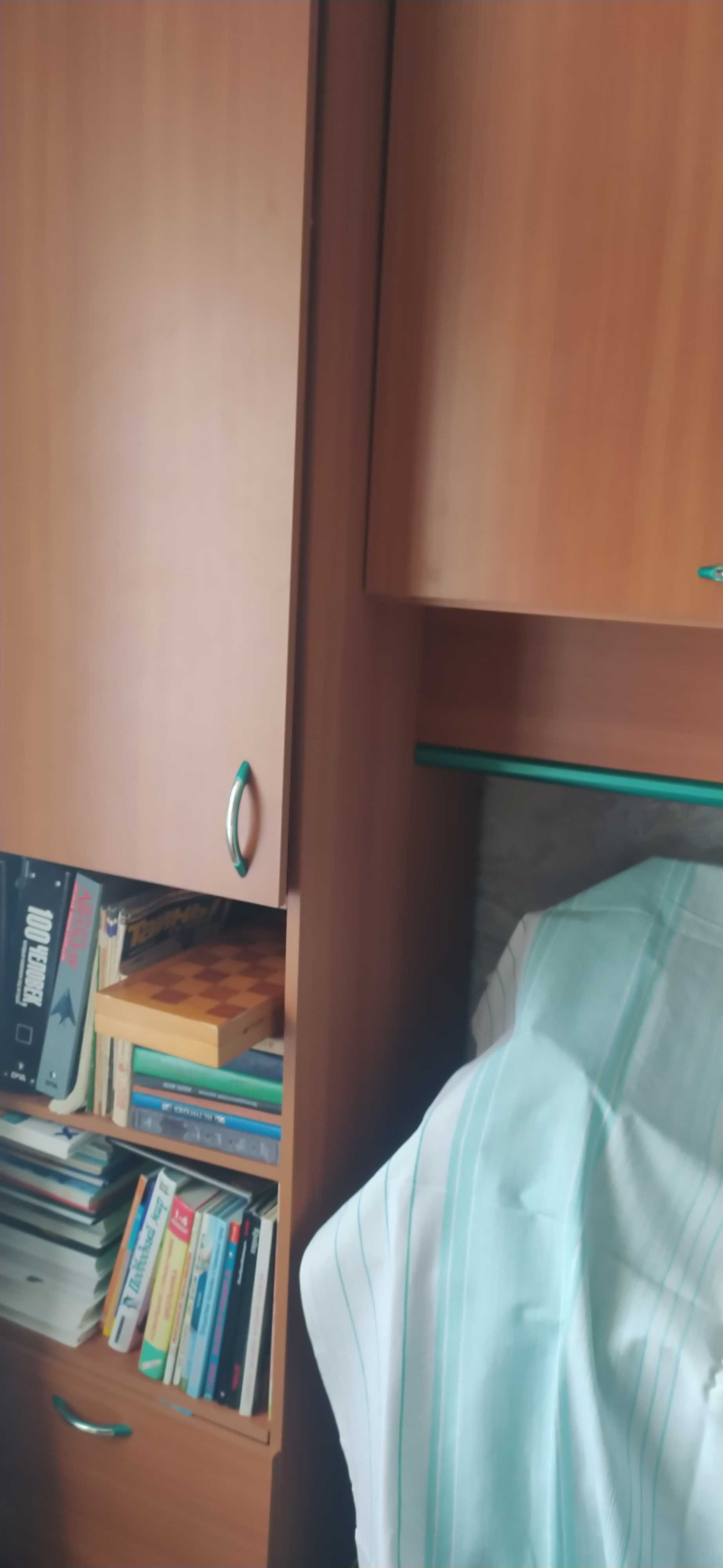 Срочно продам стенку в детскую спальню