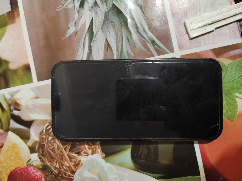 Продавам Iphone 15