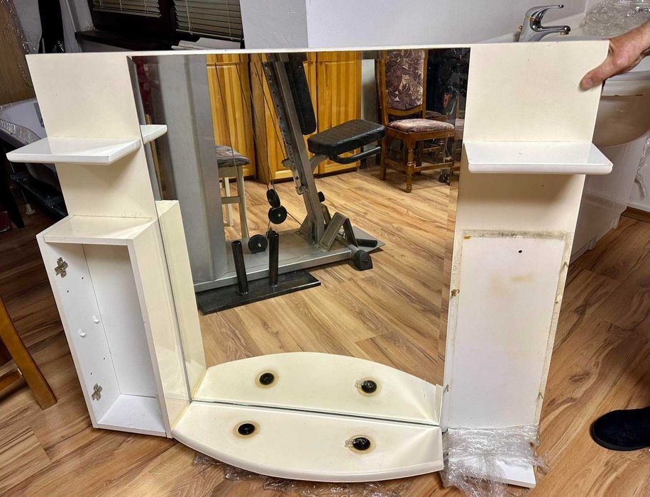 Шкаф за баня, бял, втора употреба.