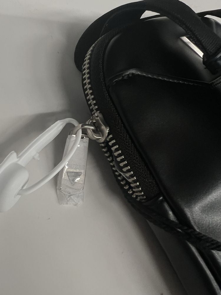 Нова мъжка чанта Guess