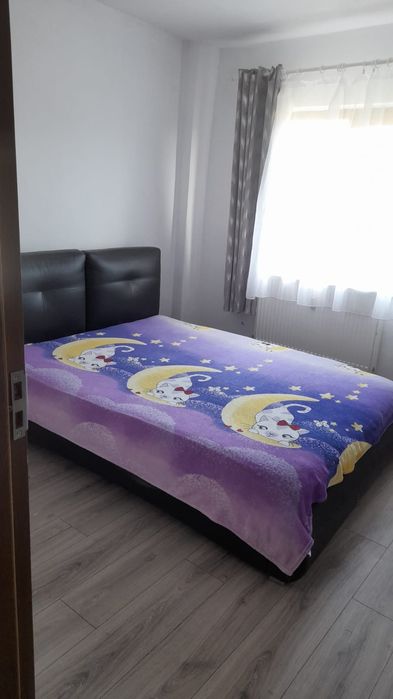 Închiriez apartament in Novaci centru