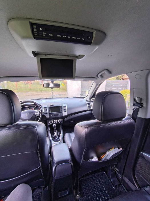 Proprietar vand Peugeot 4007 SUV 4x4/4x2/Lock la buton