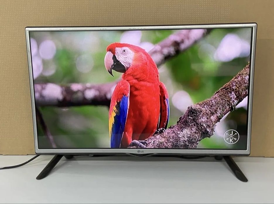 Телевизор LG диагональ 81см