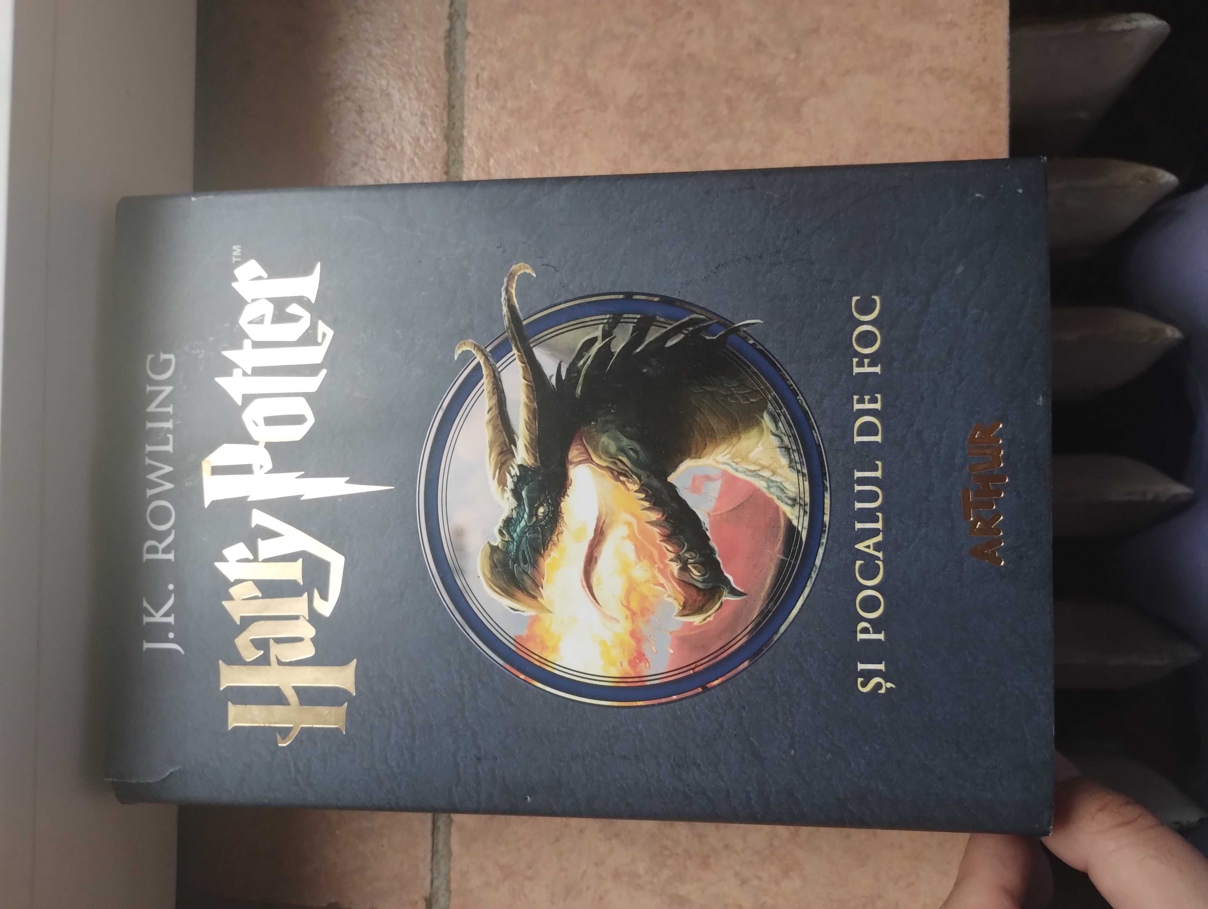 Carti Harry potter se vand impreuna sau individual.