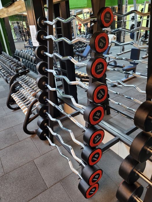 Фиксирани фитнес  лостове криви и прави Барбели чисто нови 10-50 kg