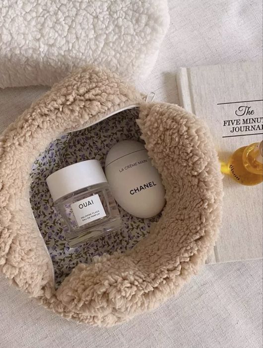 Плюшевая косметичка