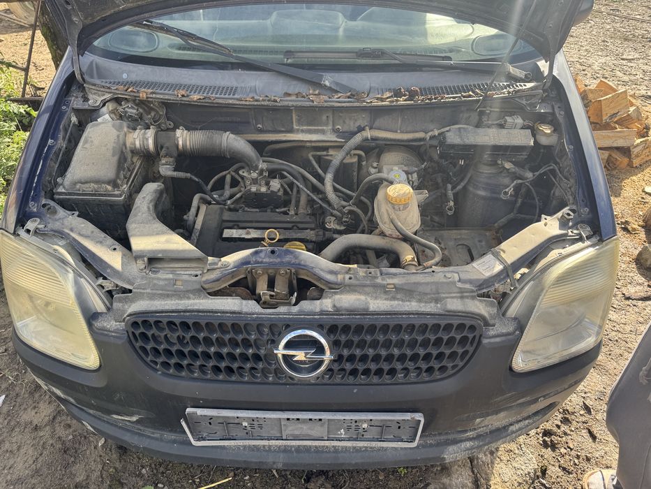 Vand Opel Agila 2003 benzina 1.0