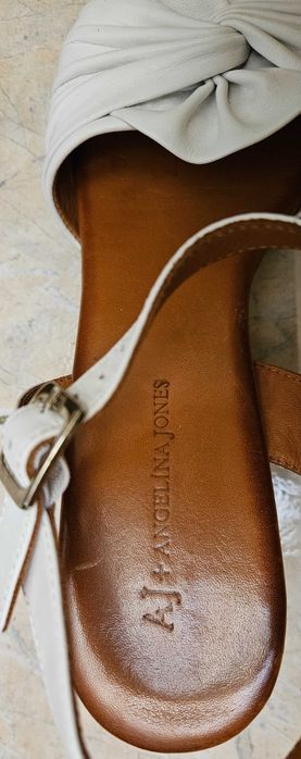 Дамски бели сандали, стествена кожа - 50 лв