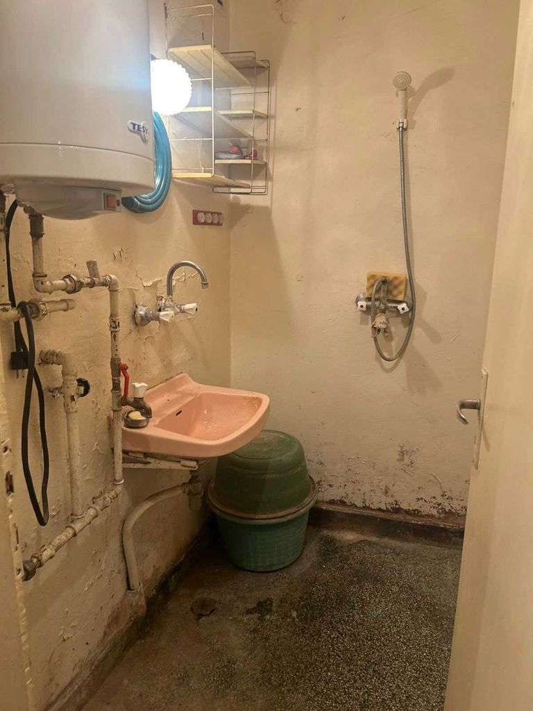 Продава се Тристаен апартамент в Попово - 77 кв.м за 444 €/кв.м - Снимка #6