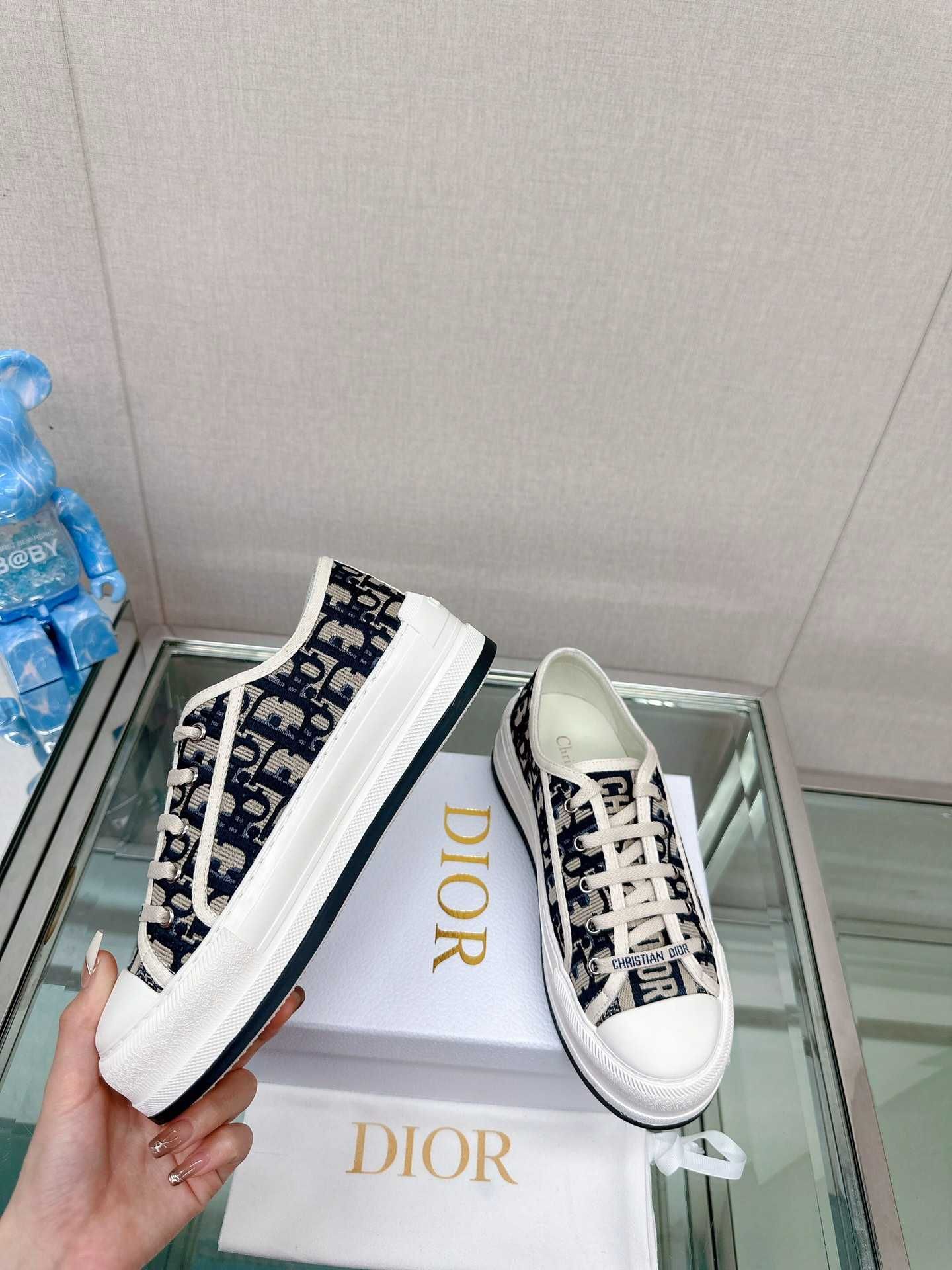 Tenesi Christian Dior Walk'n'Dior Platform - embroidered/marimi 37-39