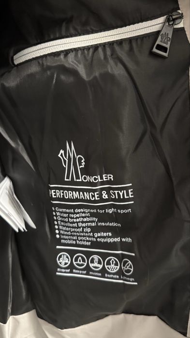 Елегантно зимно яке Moncler VIP