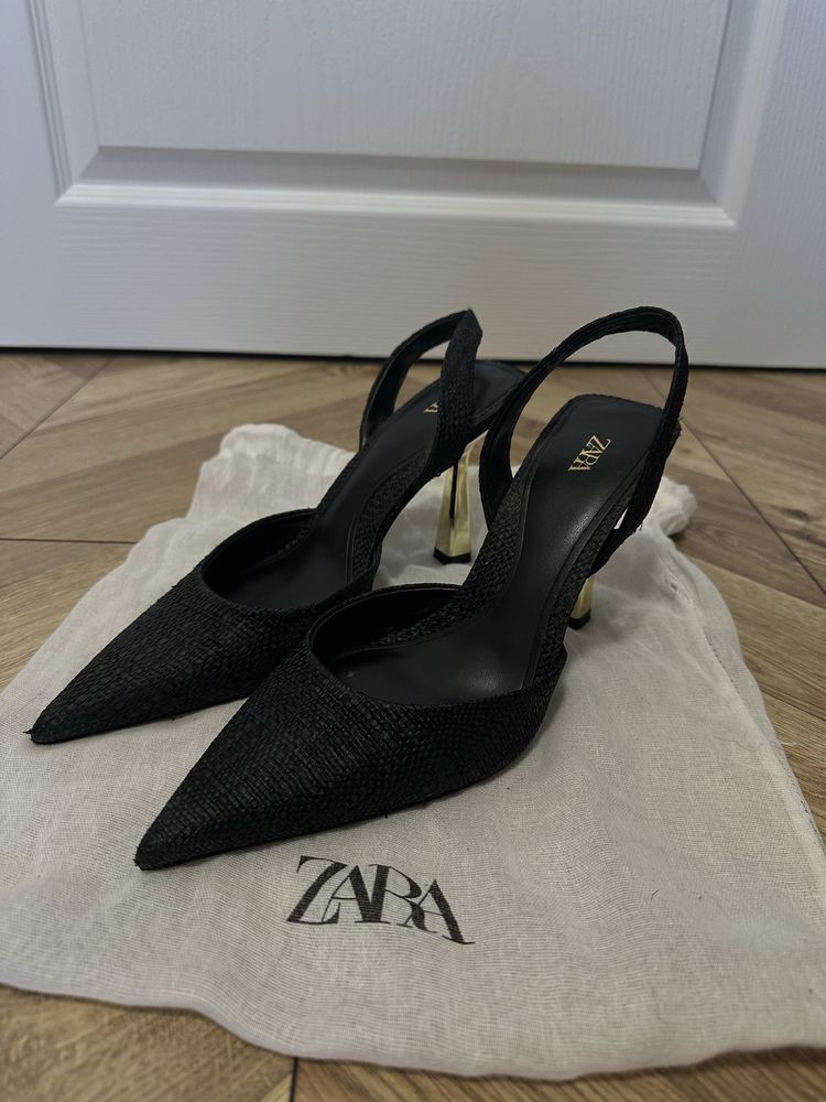 Обувки с ток Zara