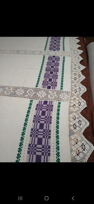 2 Cuverturi de pat și o fată de masa țesute în război,