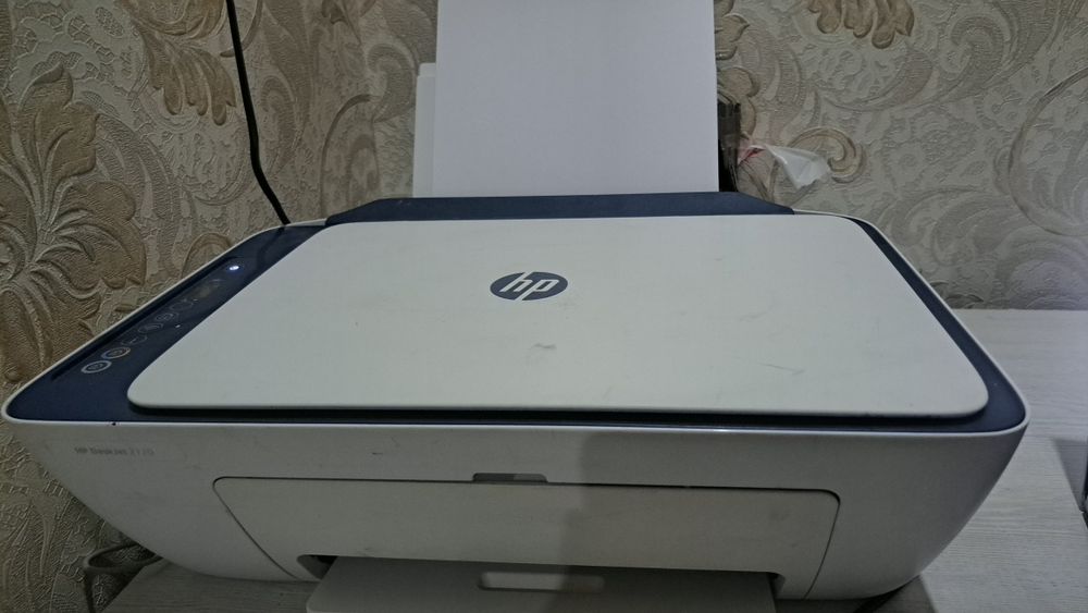 Printer HP Deskjet 2700 hamma qog'ozni chiqaradi kopiya qiladi