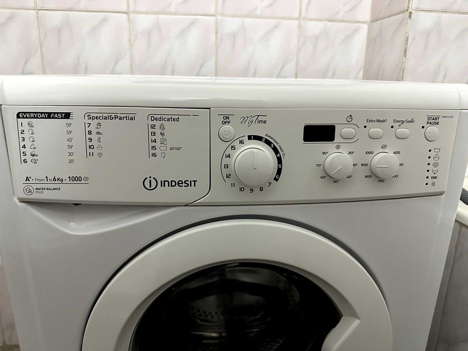 Mașină de spălat rufe slim Indesit EWSD 61051