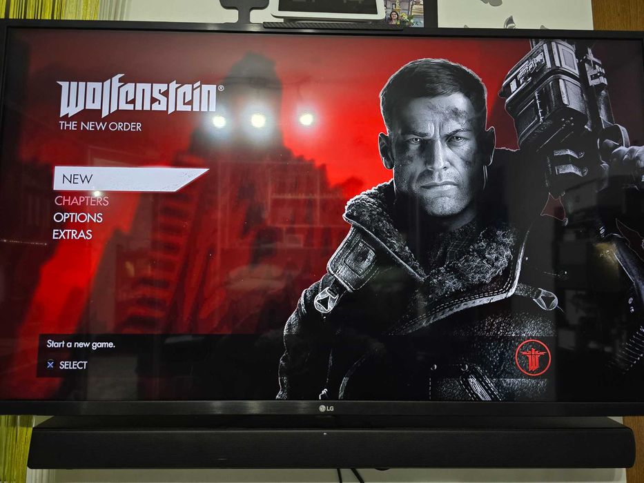 PS4 cu jocuri si accesorii