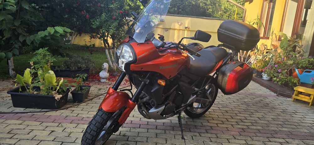 Kawasaki Versys 650 Pregatita de drum, schimbat lant, Kit pinion si foaie de rezerva