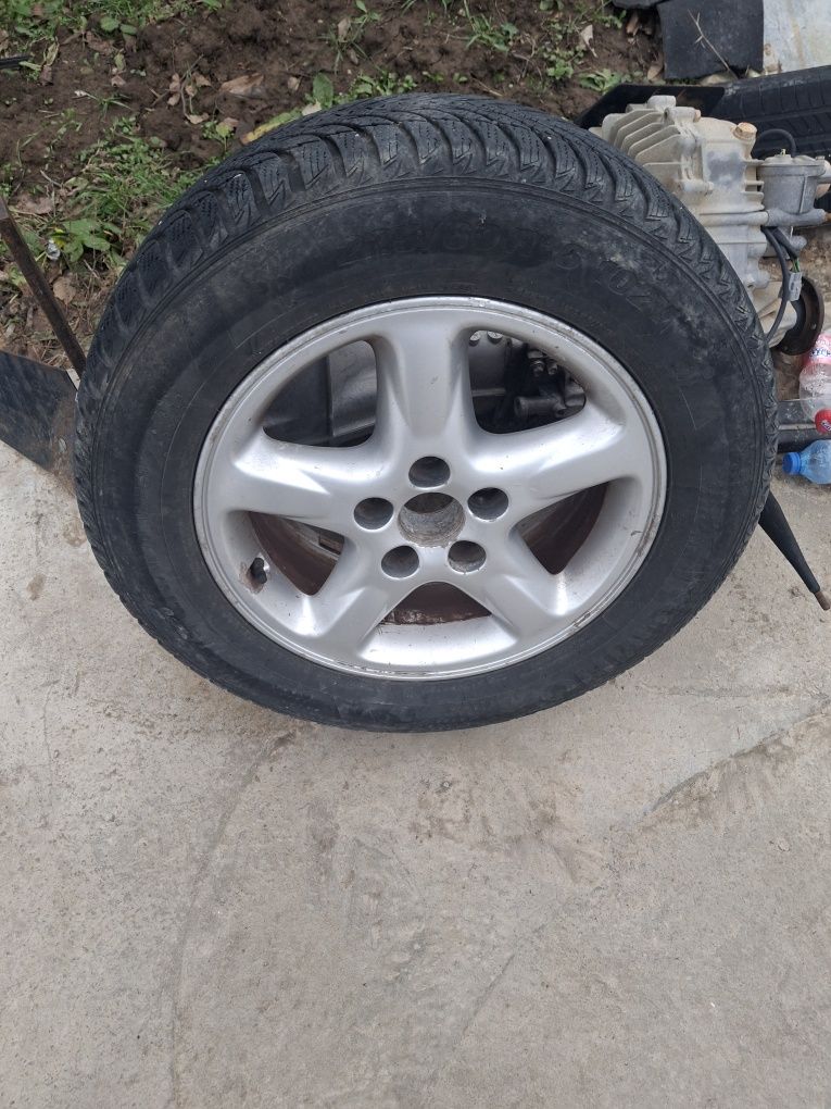 джанта със гума r16 за toyota rav 4