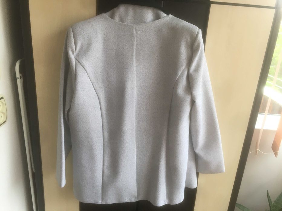 Costum DAMA, compleu