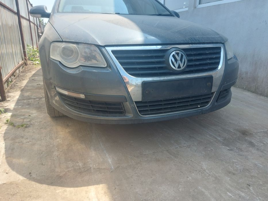 Far stanga/dreapat VW Passat B6