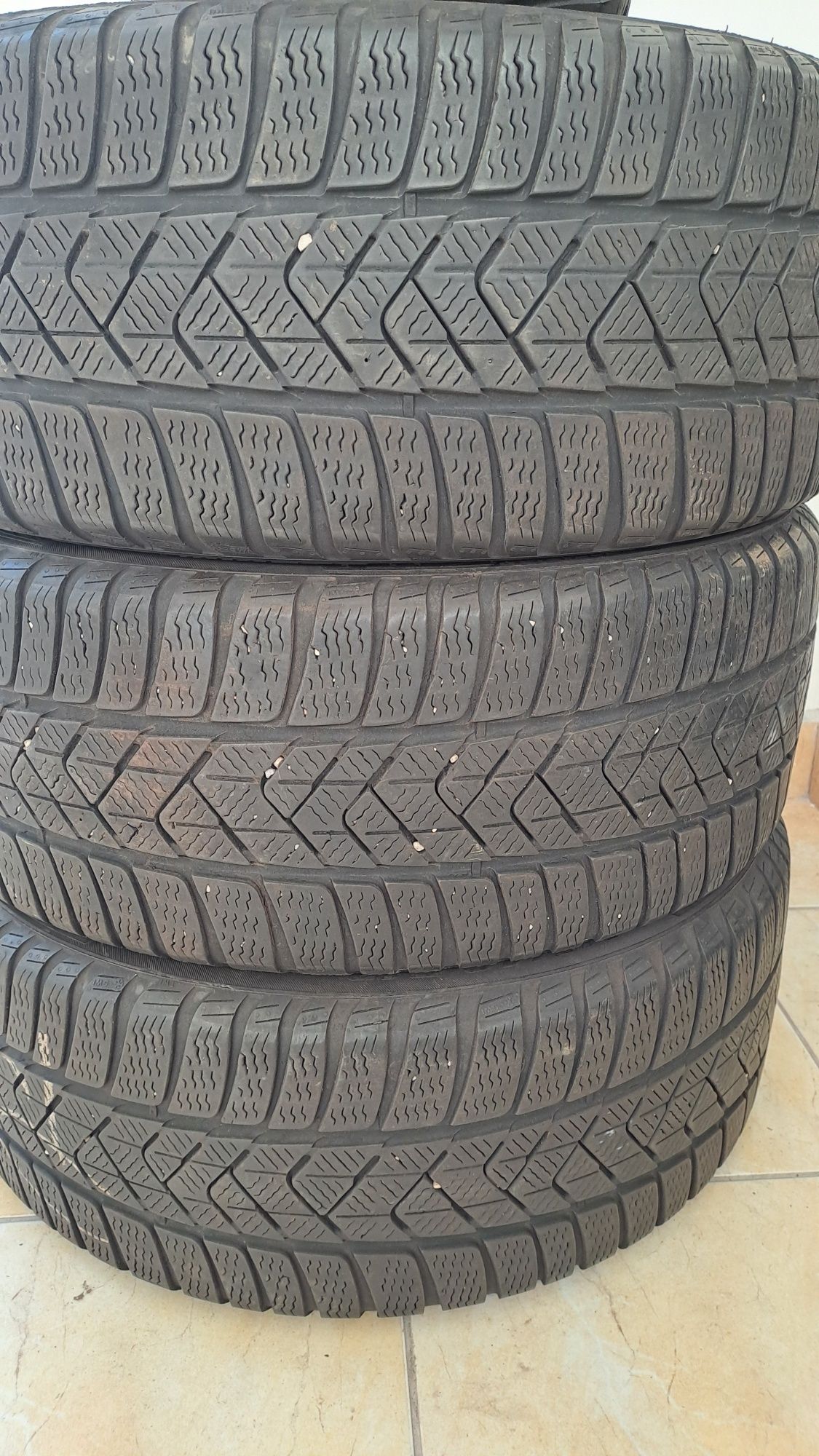 Anvelope iarna 215 40 r18 PIRELLI