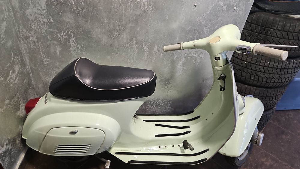 Vespa piaggio 50 special