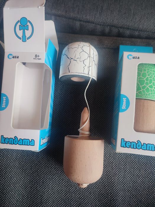 Kendama profesională model pill de lemn