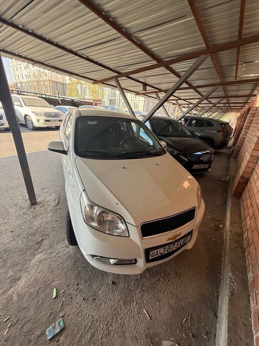 Продается своя машина Nexia3