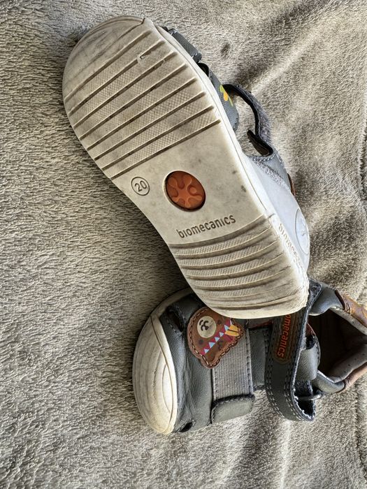 Sandale biomecanics 20