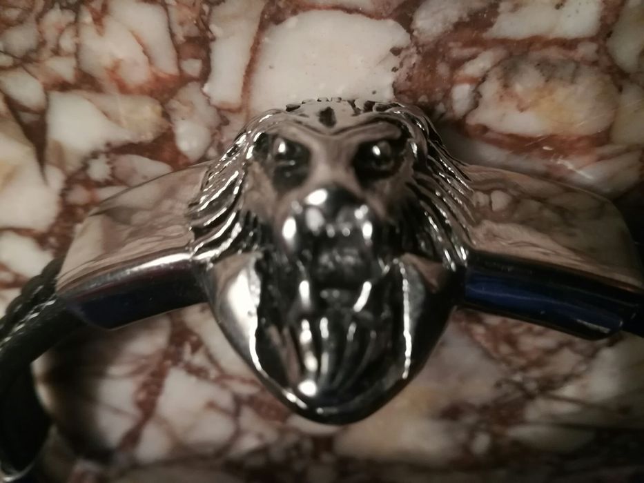 Кожена гривна стомана лъв