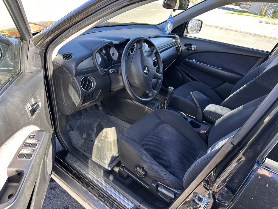 Mitsubishi Outlander 4x4 2006 2.0 Benzina 127.000 KM reali