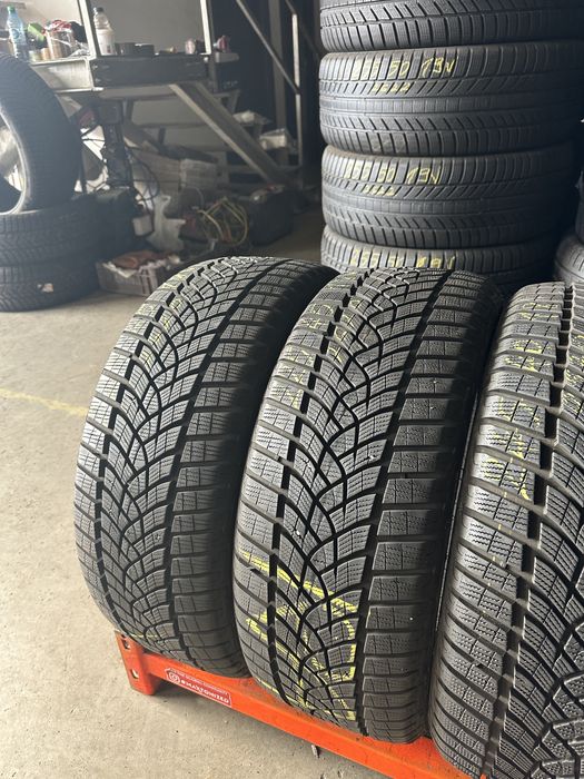 Anvelope Iarna 245/40/18 si 225/40/18 Goodyear Ultragrip 245 40 18 R18