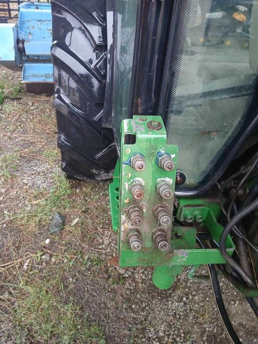 Tractor viticol John Deere