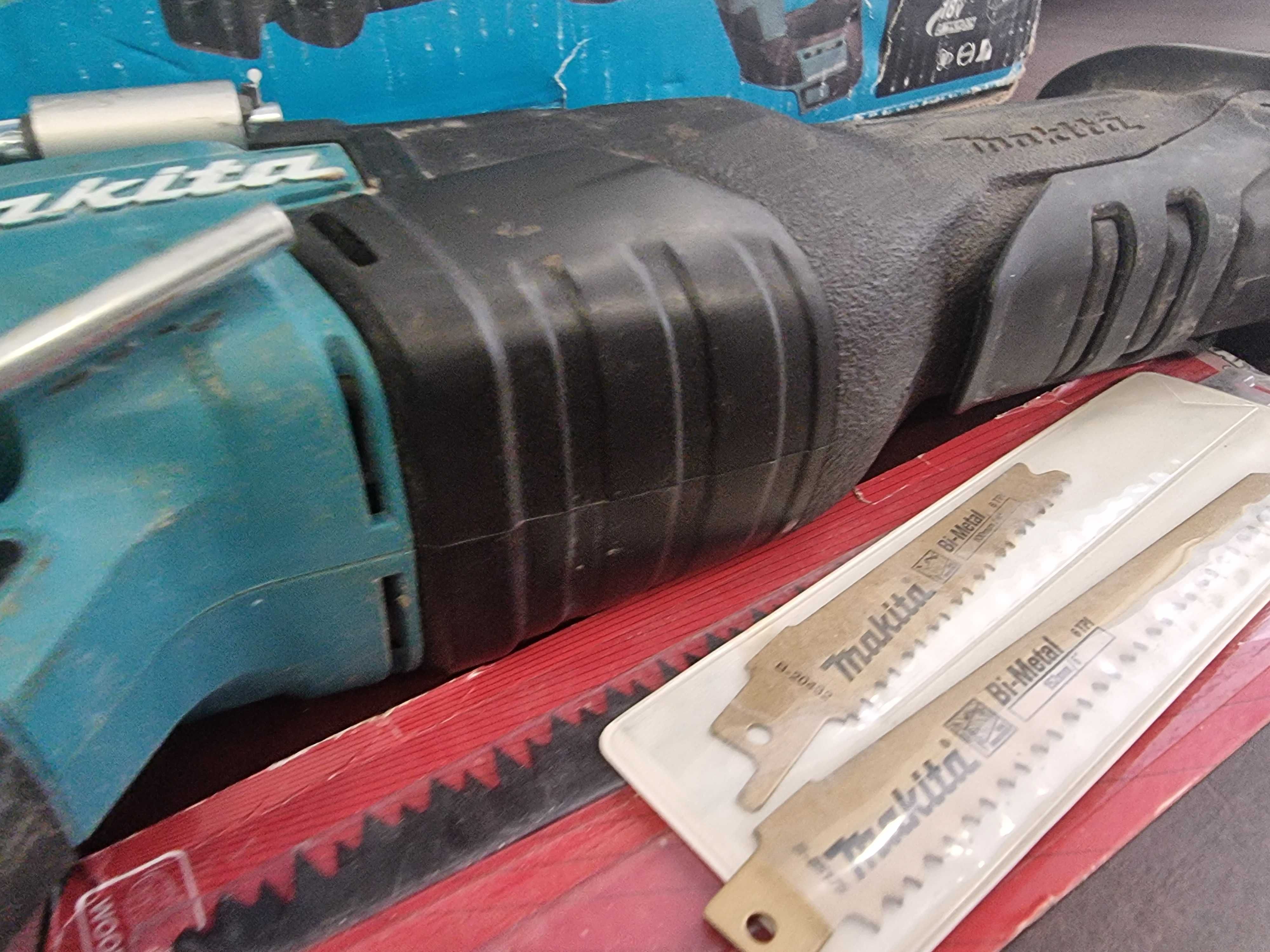 Професионален саблен трион MAKITA DJR 187 Z