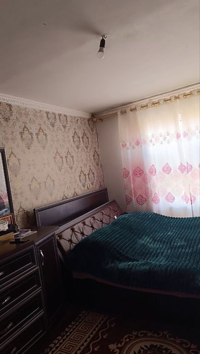 Sroʻchna sotiladi Ohangaron shahar 2 mik rayon 9dom  3xona