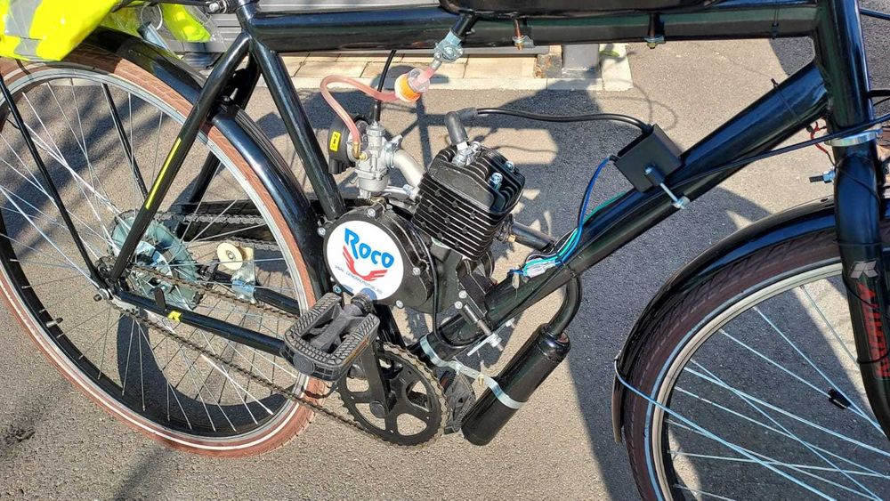 Bicicleta cu motor pe benzina,noua 0  km