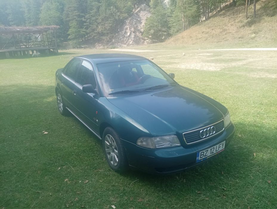 Audi a4 b5 1.8 benzina 900€ Negociabil