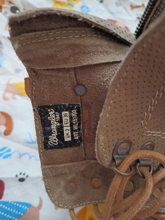 Bocanci/botine Wrangler + Naturalizer gratuit -piele- mărimea 36piele