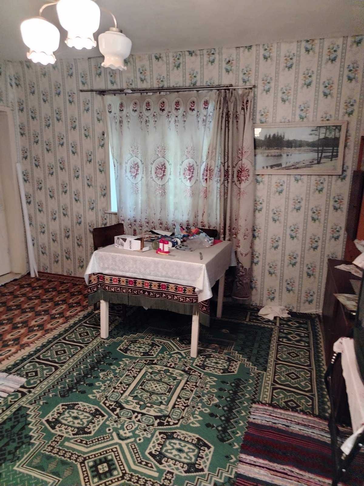 Къща с.Котленци с голям  двор