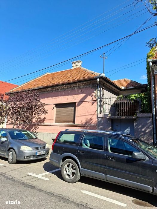 Ansamblu doua case (vechie + noua) ultracentral/zona zero Oradea