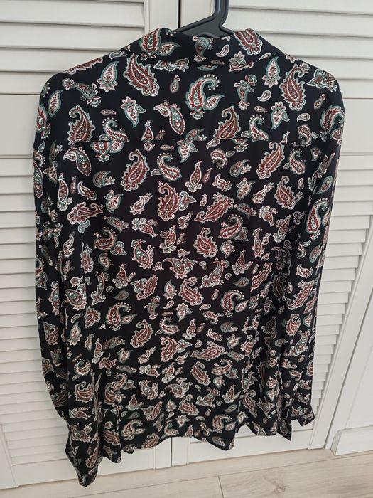 Cămașă H&M, neagra cu motive, mărimea L, noua!