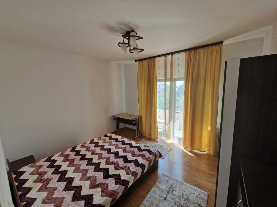 Apartament 4 camere de inchiriat