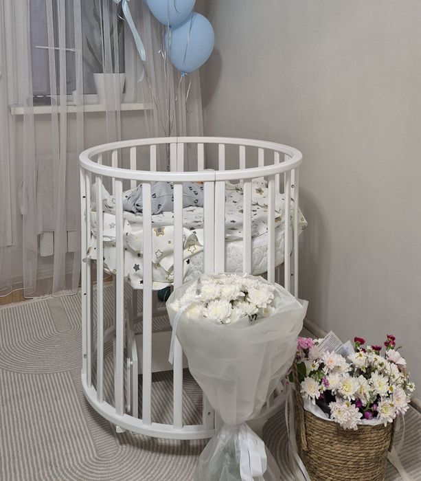 Манеж (детская кровать)