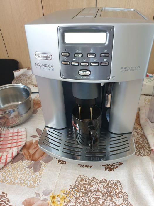 Aparat de cafea DeLonghi