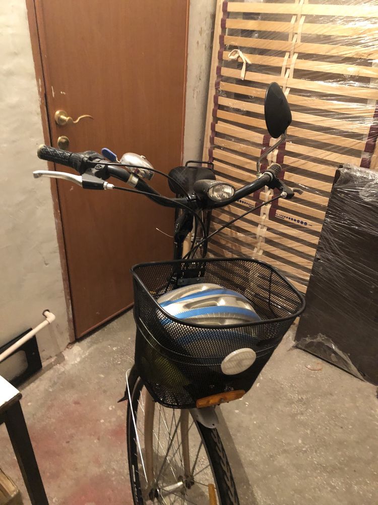 Vand bicicleta de dama sau barbat