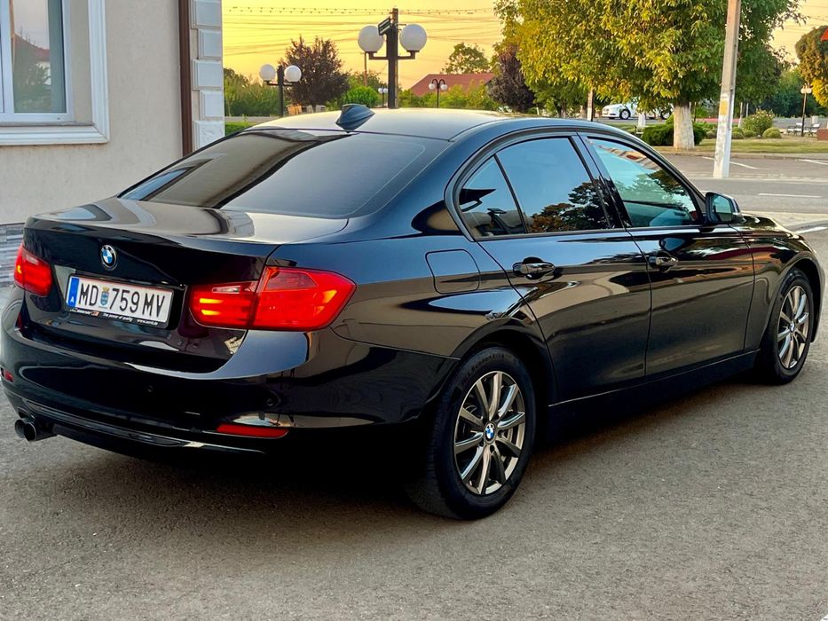 Bmw F30 an 2013 motor 2.0 diesel 183 cp xenon