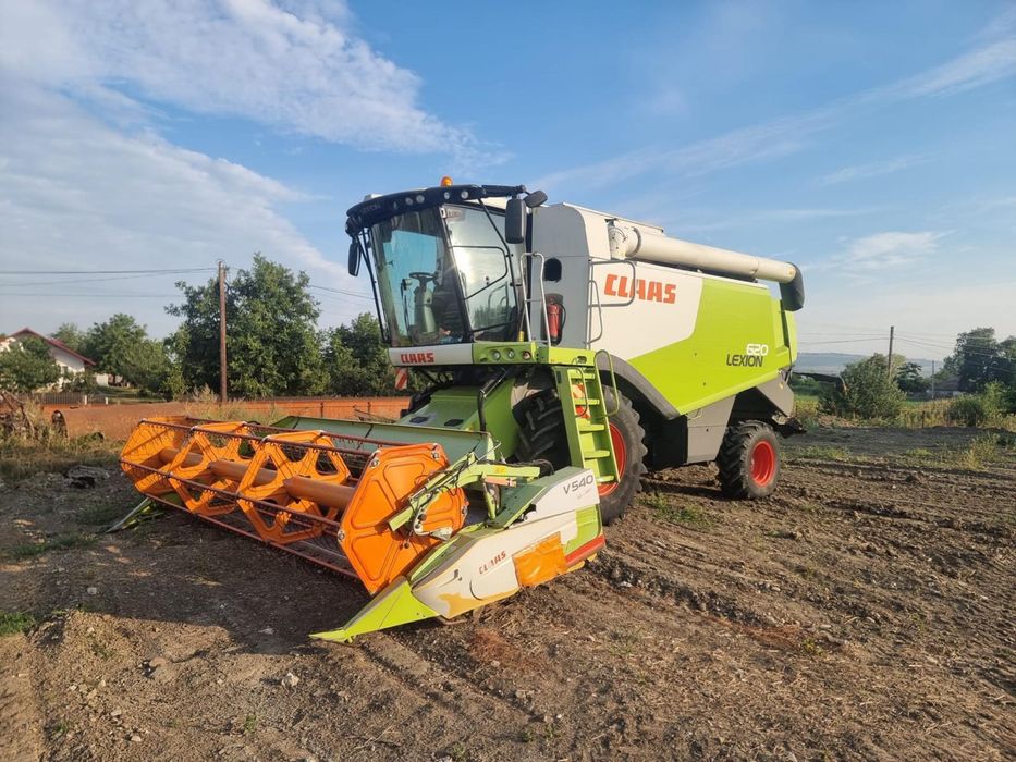 Combina CLAAS 620 Lexion